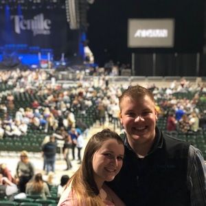 Meet your Posher, Adam